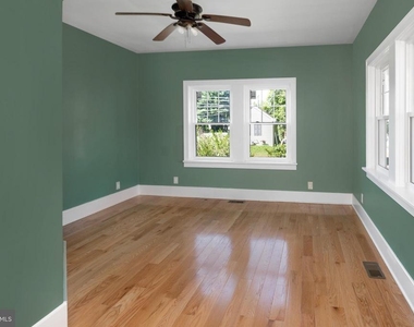 131 W Franklin Avenue - Photo Thumbnail 8