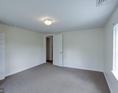 276 Kings Highway - Photo Thumbnail 5