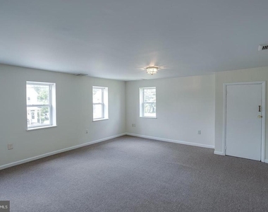 276 Kings Highway - Photo Thumbnail 3