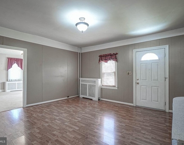 164 Franklin Street - Photo Thumbnail 10