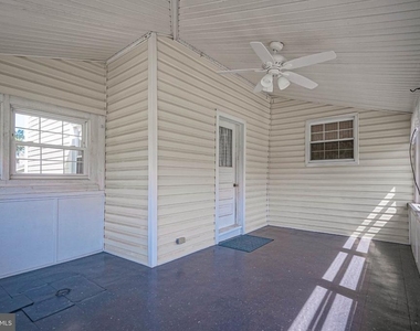 164 Franklin Street - Photo Thumbnail 23