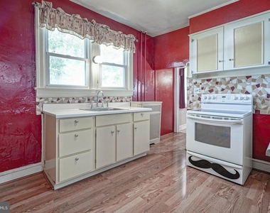 164 Franklin Street - Photo Thumbnail 16