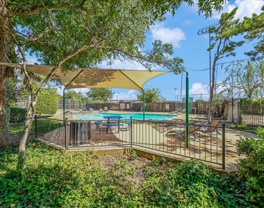 10616 Mellow Meadows Dr - Photo Thumbnail 17