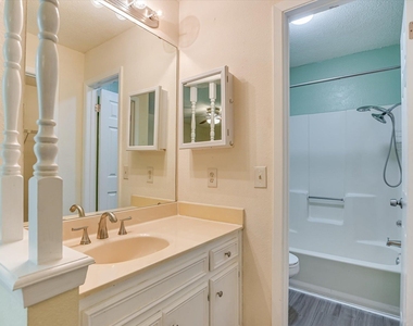 10616 Mellow Meadows Dr - Photo Thumbnail 6
