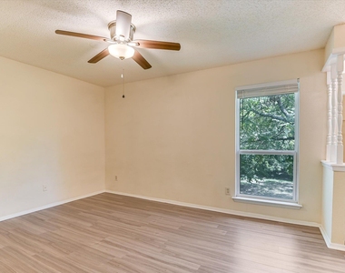 10616 Mellow Meadows Dr - Photo Thumbnail 5