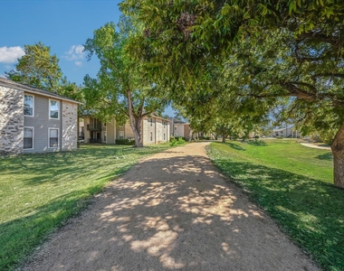 10616 Mellow Meadows Dr - Photo Thumbnail 14