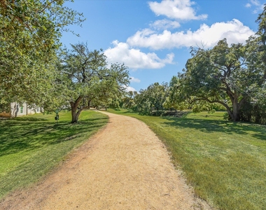 10616 Mellow Meadows Dr - Photo Thumbnail 16