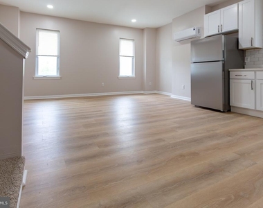 602-604 Broadway - Photo Thumbnail 8