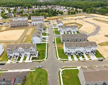 116 Essex Drive - Photo Thumbnail 28