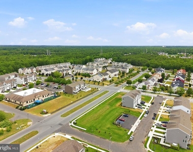 116 Essex Drive - Photo Thumbnail 30