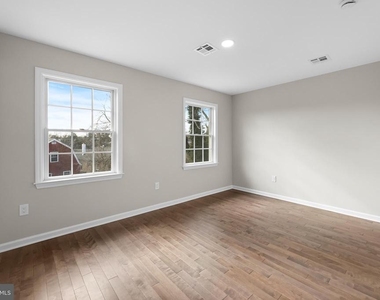 32 West Street - Photo Thumbnail 21