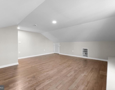 32 West Street - Photo Thumbnail 30
