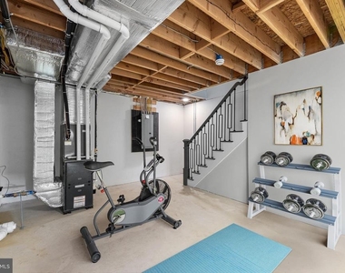 32 West Street - Photo Thumbnail 32