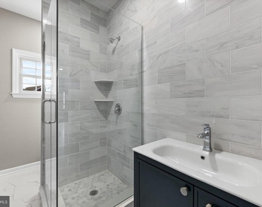 32 West Street - Photo Thumbnail 10