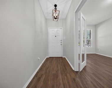 165 Dandy Dr - Photo Thumbnail 2