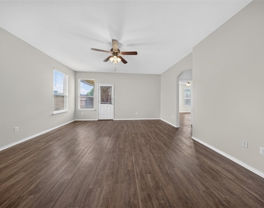165 Dandy Dr - Photo Thumbnail 6