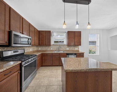 165 Dandy Dr - Photo Thumbnail 11