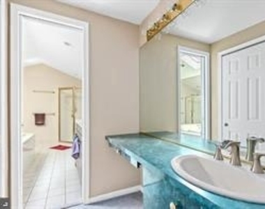 15 Waverly Road - Photo Thumbnail 13