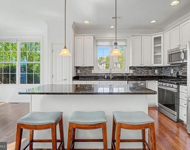 200 Starboard Way - Photo Thumbnail 5