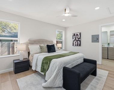 11805 Pollyanna Ave - Photo Thumbnail 13