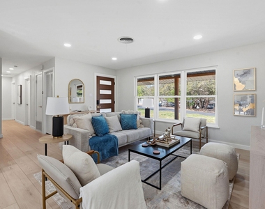 11805 Pollyanna Ave - Photo Thumbnail 4