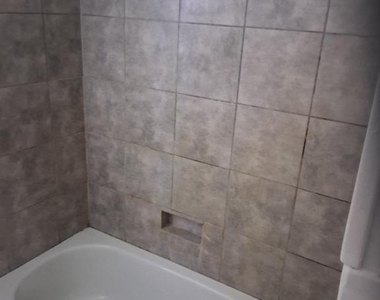 221 Norcross Lane - Photo Thumbnail 16