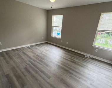 29 Orchard Avenue - Photo Thumbnail 27