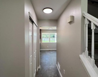 29 Orchard Avenue - Photo Thumbnail 3