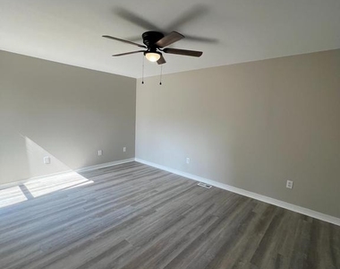 29 Orchard Avenue - Photo Thumbnail 14