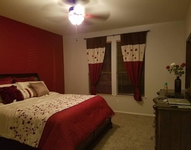 11516 Murron Dr - Photo Thumbnail 2