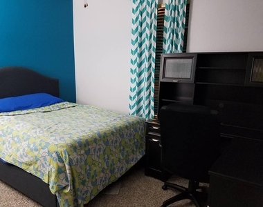 11516 Murron Dr - Photo Thumbnail 3
