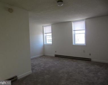 404 E William Street - Photo Thumbnail 8