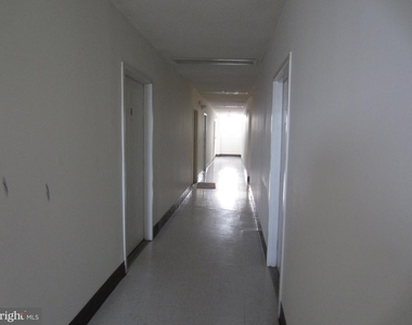 404 E William Street - Photo Thumbnail 3