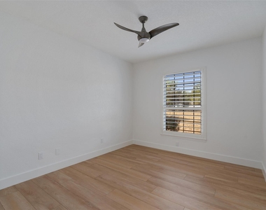 401 Roy Creek Ln - Photo Thumbnail 27