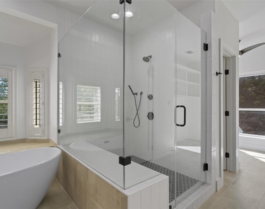401 Roy Creek Ln - Photo Thumbnail 14
