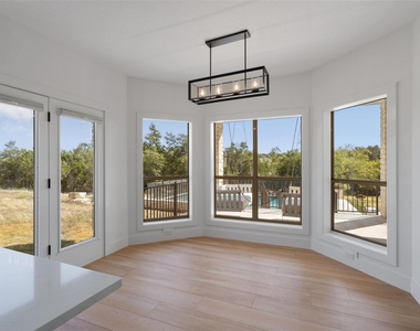 401 Roy Creek Ln - Photo Thumbnail 8