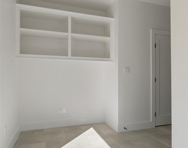 401 Roy Creek Ln - Photo Thumbnail 15