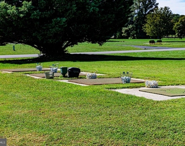 102 Golf Court - Photo Thumbnail 38