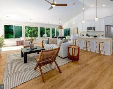 102 Golf Court - Photo Thumbnail 20