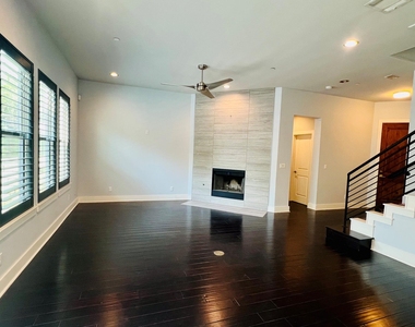 8110 Se Ranch Road 2222 - Photo Thumbnail 7