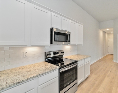 1020 Staglin St - Photo Thumbnail 13