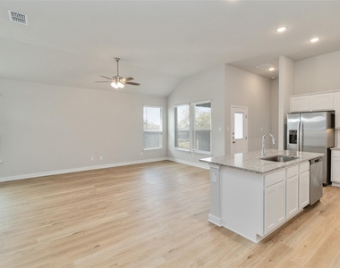 1020 Staglin St - Photo Thumbnail 2