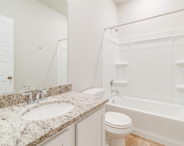 1020 Staglin St - Photo Thumbnail 16