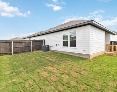 1020 Staglin St - Photo Thumbnail 28