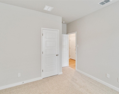 1020 Staglin St - Photo Thumbnail 20