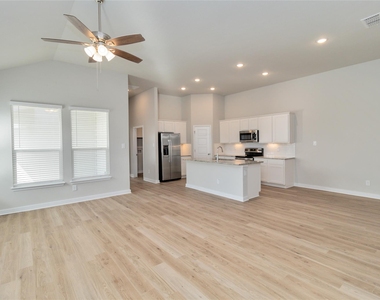 1020 Staglin St - Photo Thumbnail 1