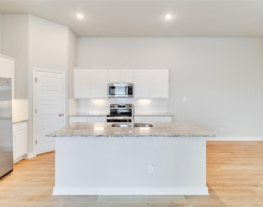 1020 Staglin St - Photo Thumbnail 14