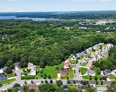 811 Chatsworth Drive - Photo Thumbnail 31