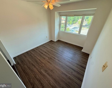 7007 Cipriano Woods Court - Photo Thumbnail 9