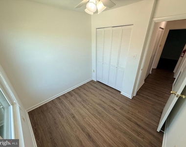 7007 Cipriano Woods Court - Photo Thumbnail 7